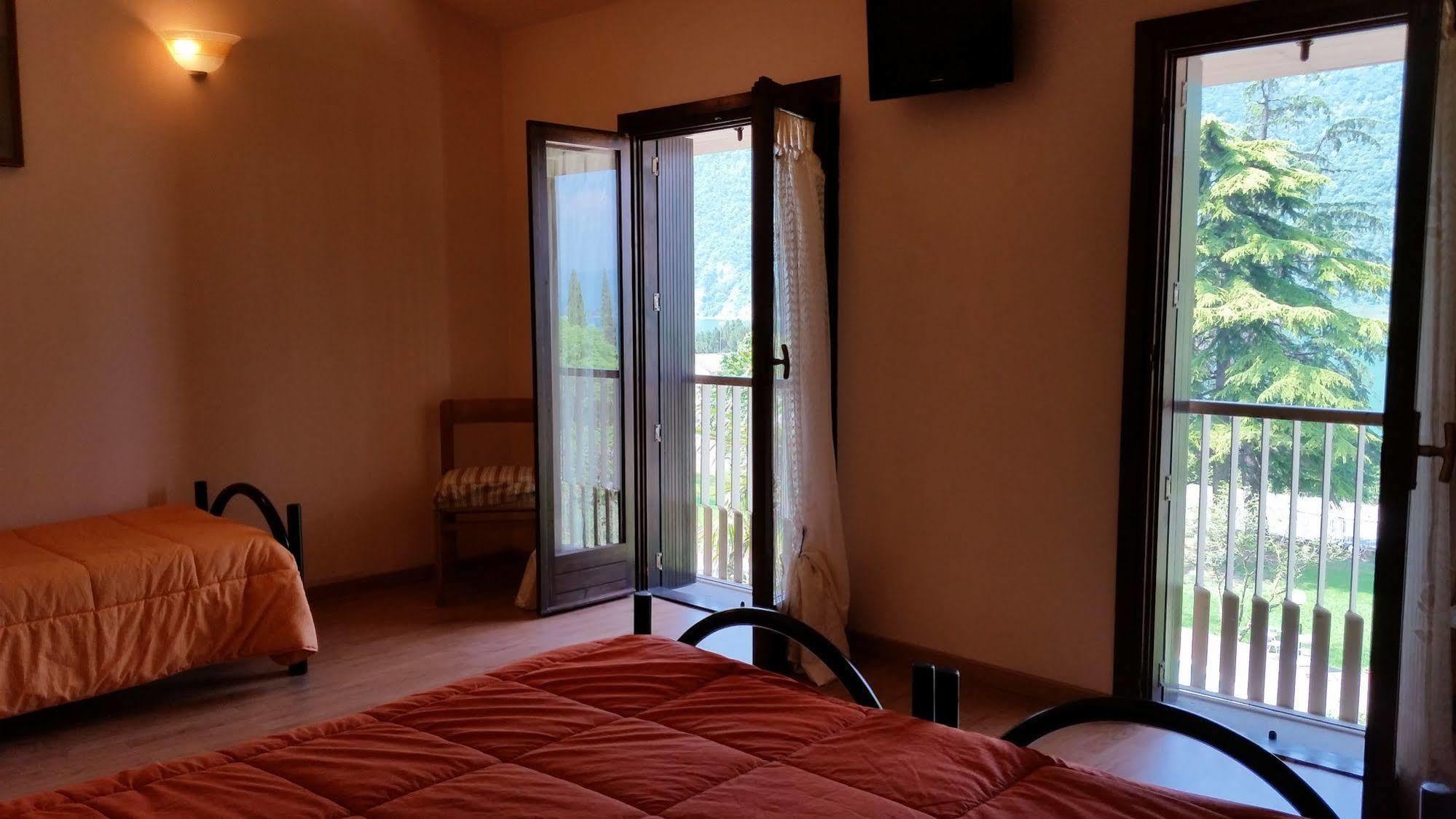 Villa Bredina Sale Marasino Buitenkant foto
